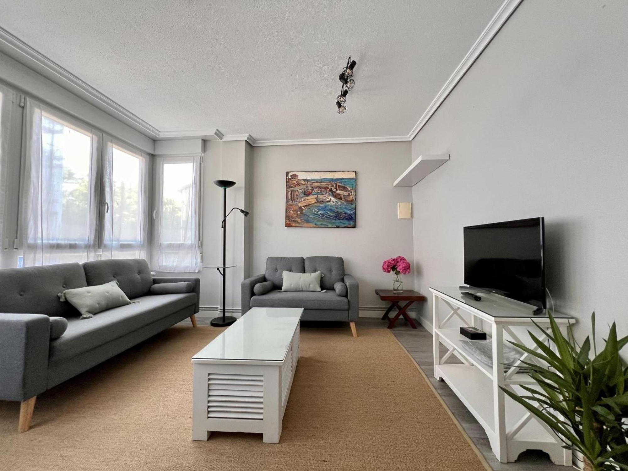 Apartment Parola